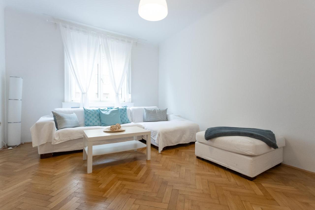 City Center Operastreet Apartment "Italy" Bécs Kültér fotó